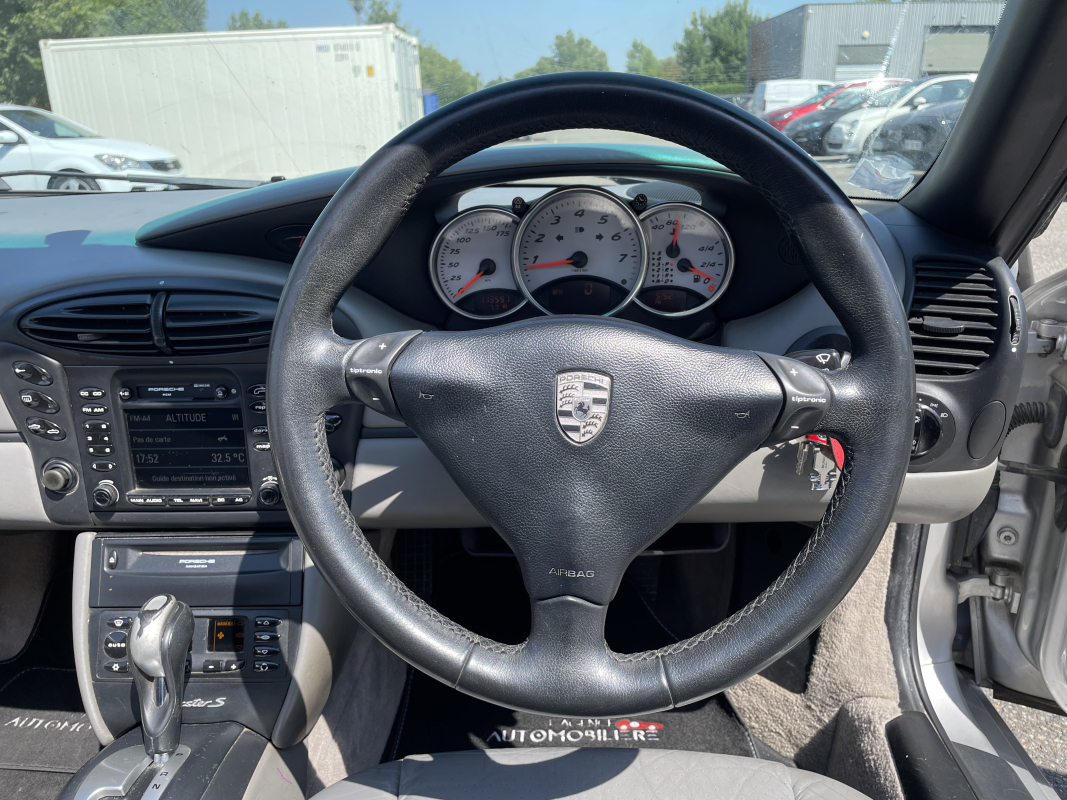 Porsche Boxster — 12