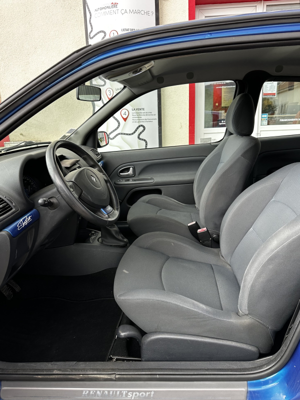 Renault Clio — 13