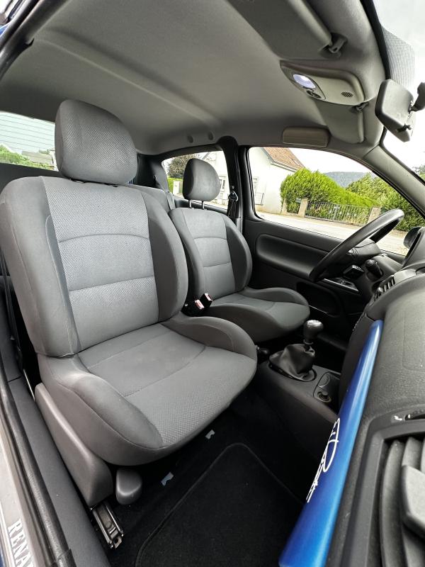 Renault Clio — 16