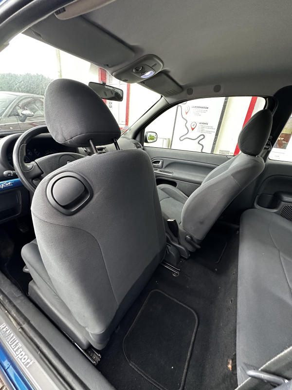 Renault Clio — 19