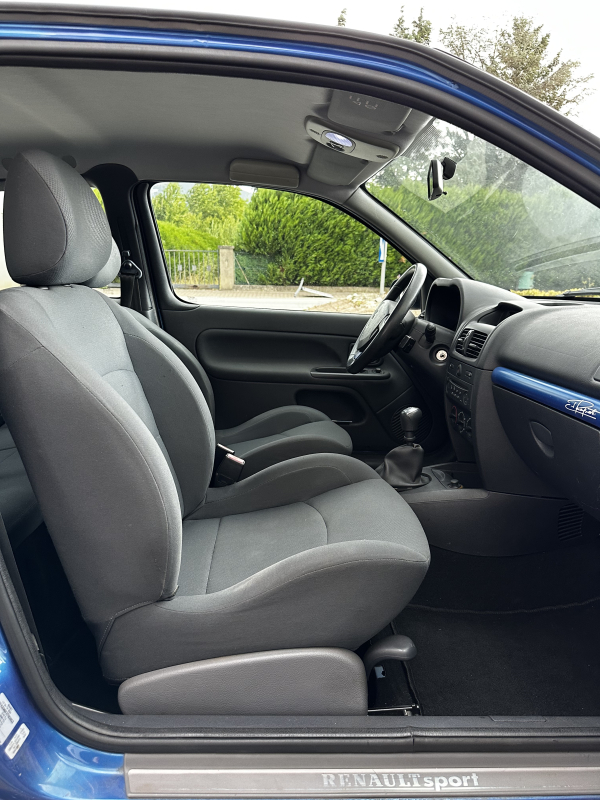 Renault Clio — 17