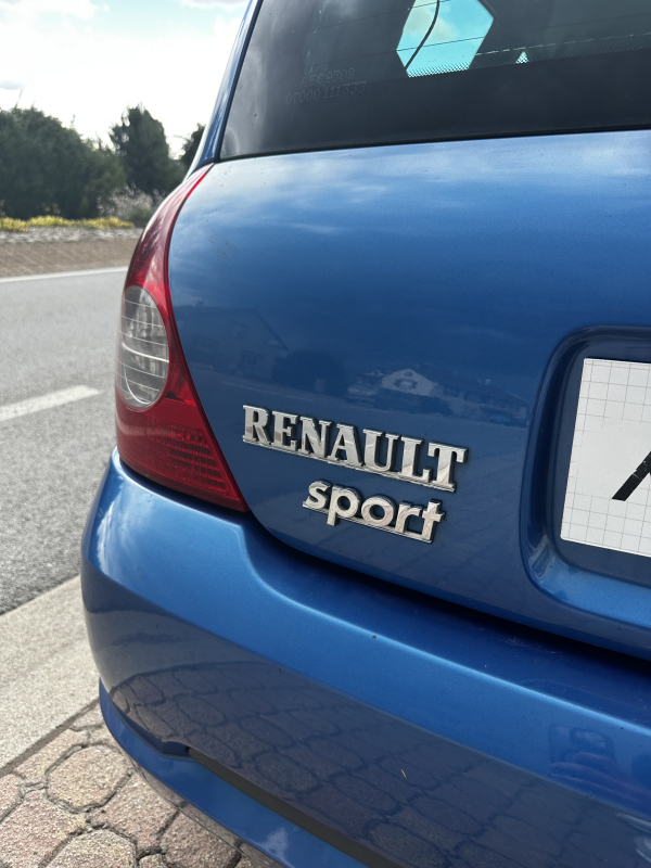 Renault Clio — 10
