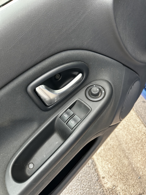 Renault Clio — 23