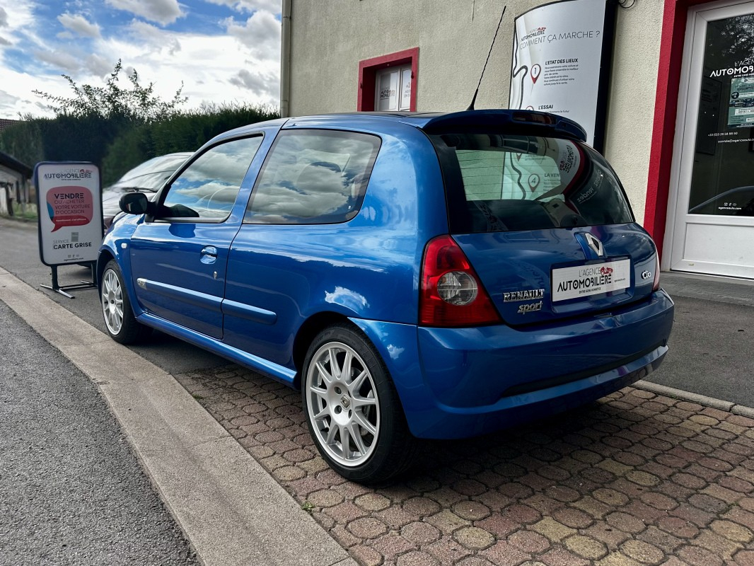 Renault Clio — 7