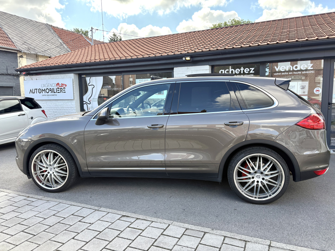 Porsche Cayenne — 3