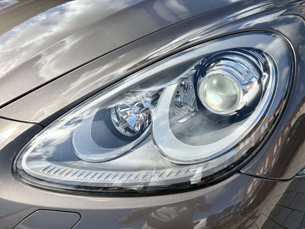 Porsche Cayenne — 39