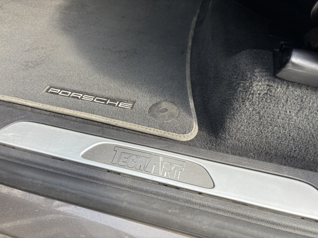 Porsche Cayenne — 37
