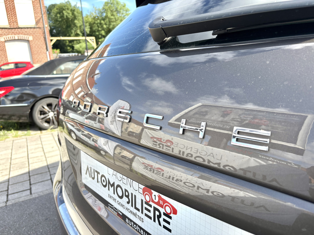 Porsche Cayenne — 38