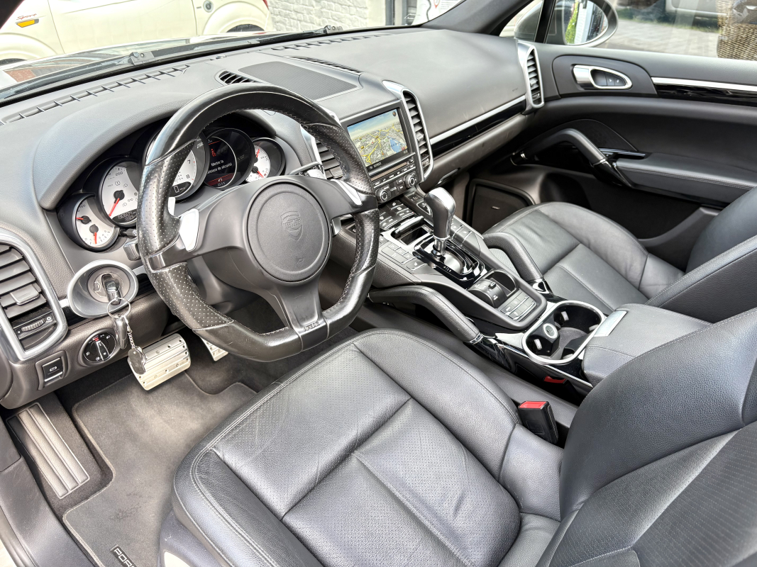 Porsche Cayenne — 20