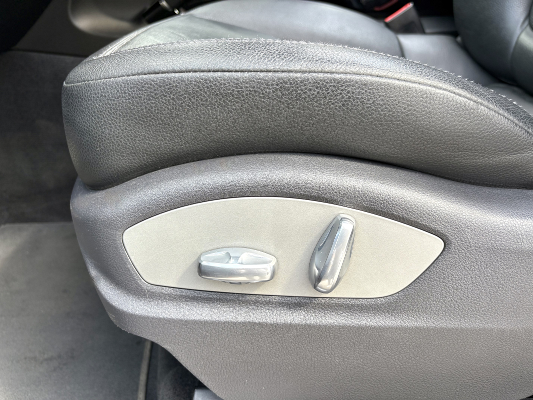 Porsche Cayenne — 31