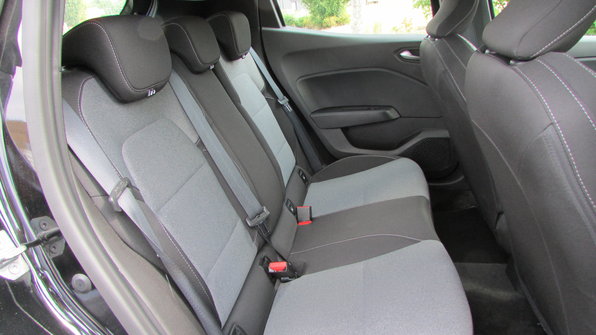 Renault Clio — 12