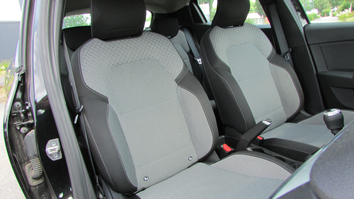 Renault Clio — 10