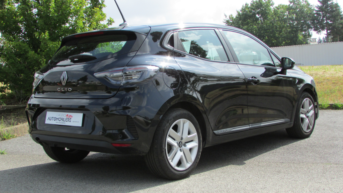 Renault Clio — 6