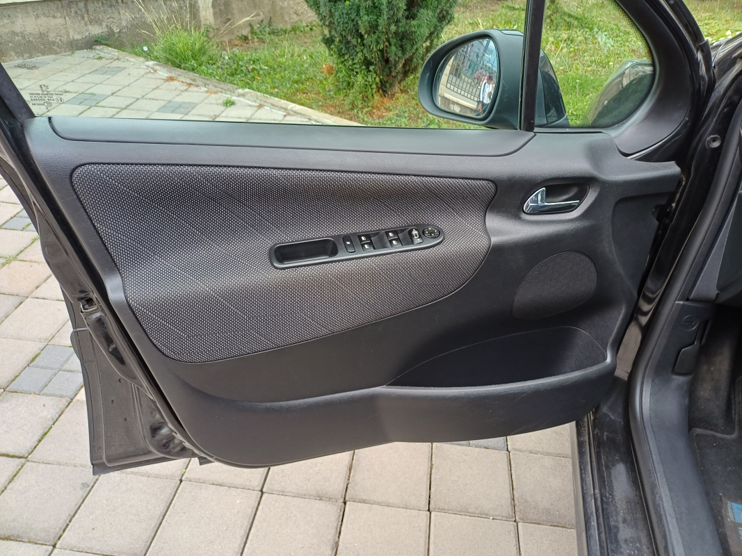 Peugeot 207 — 10