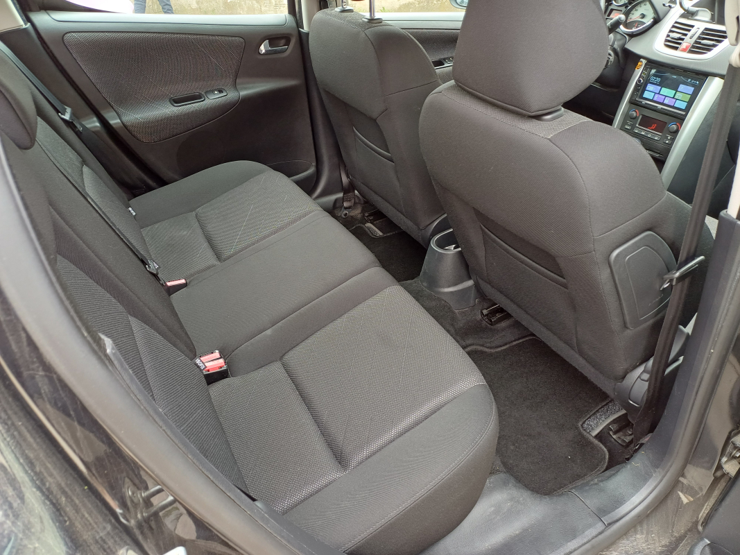 Peugeot 207 — 19