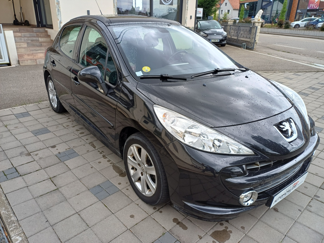 Peugeot 207 — 8
