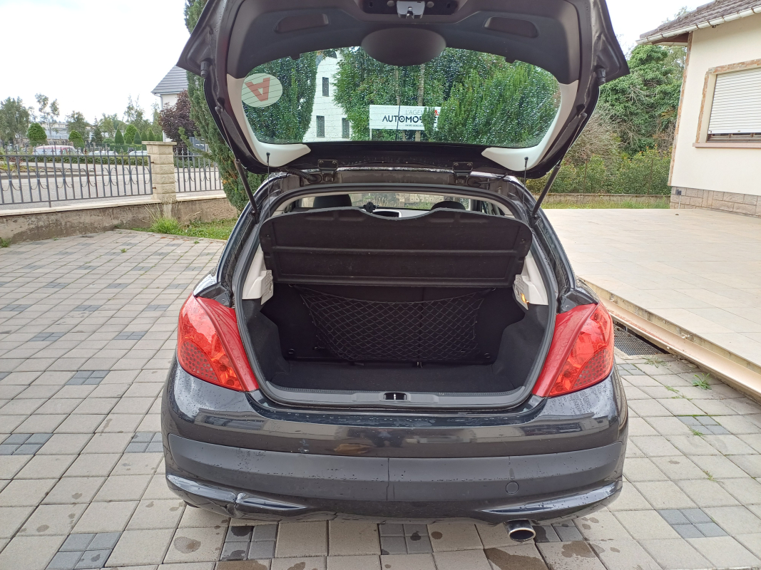 Peugeot 207 — 21