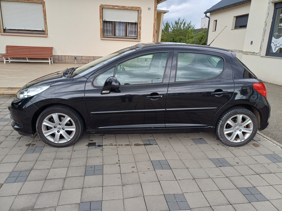 Peugeot 207 — 3