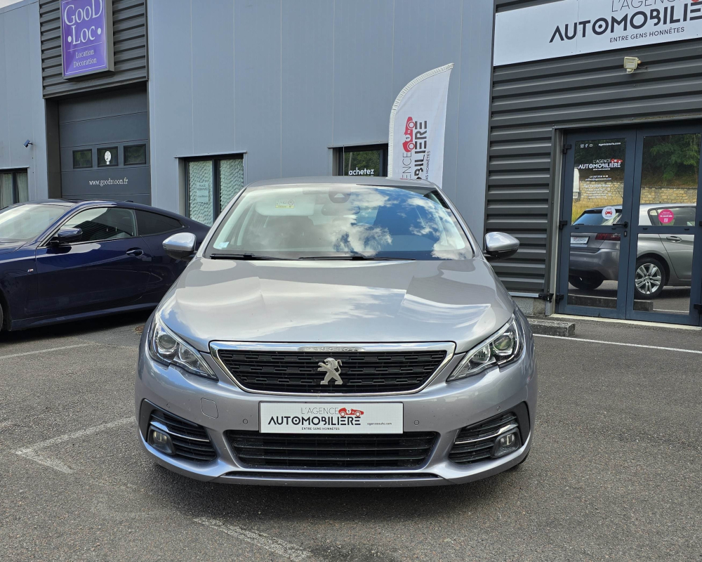 Peugeot 308 — 8