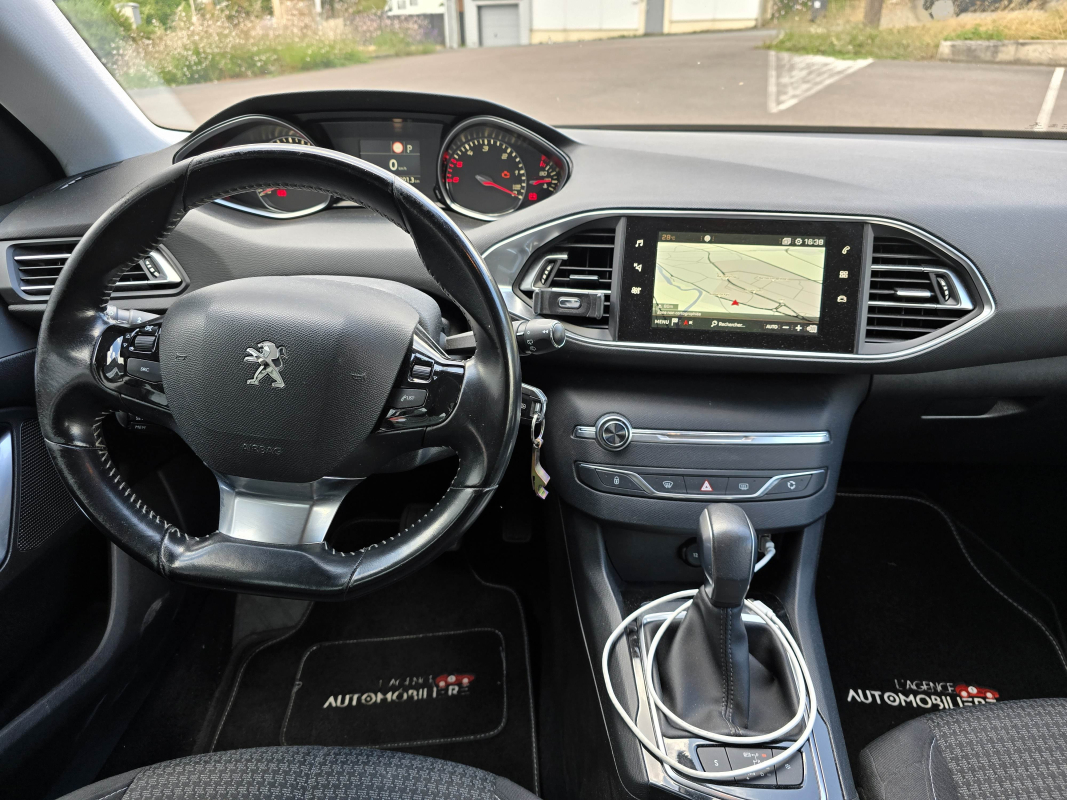 Peugeot 308 — 13