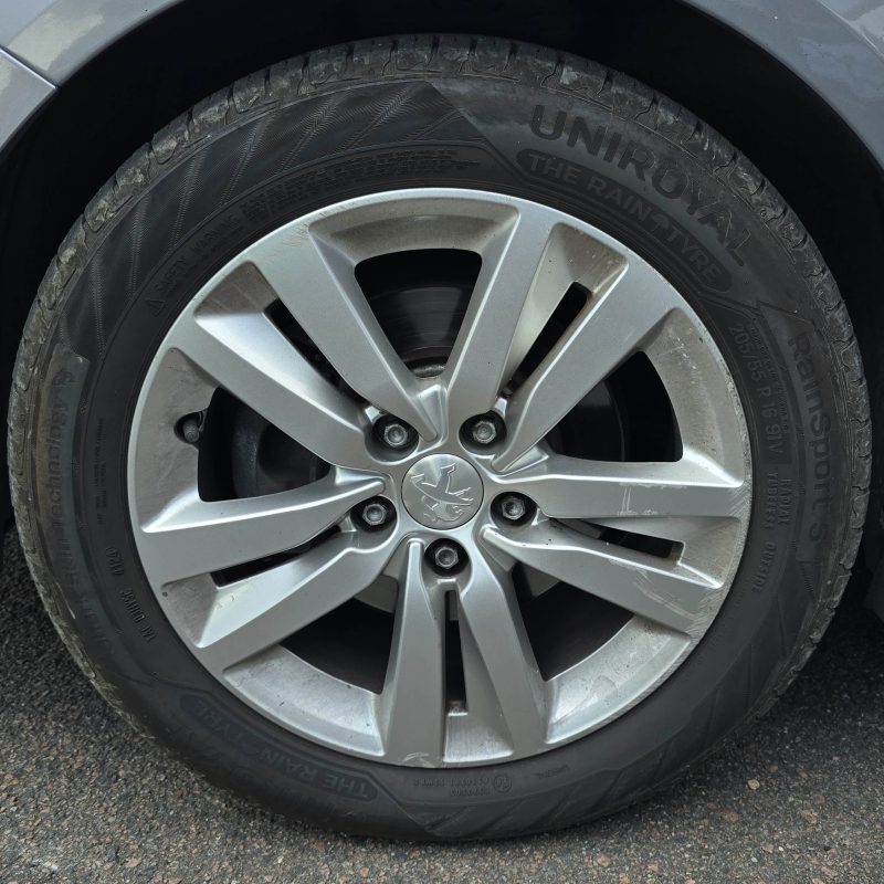 Peugeot 308 — 18
