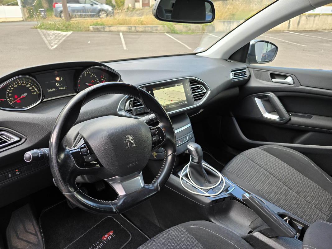 Peugeot 308 — 15