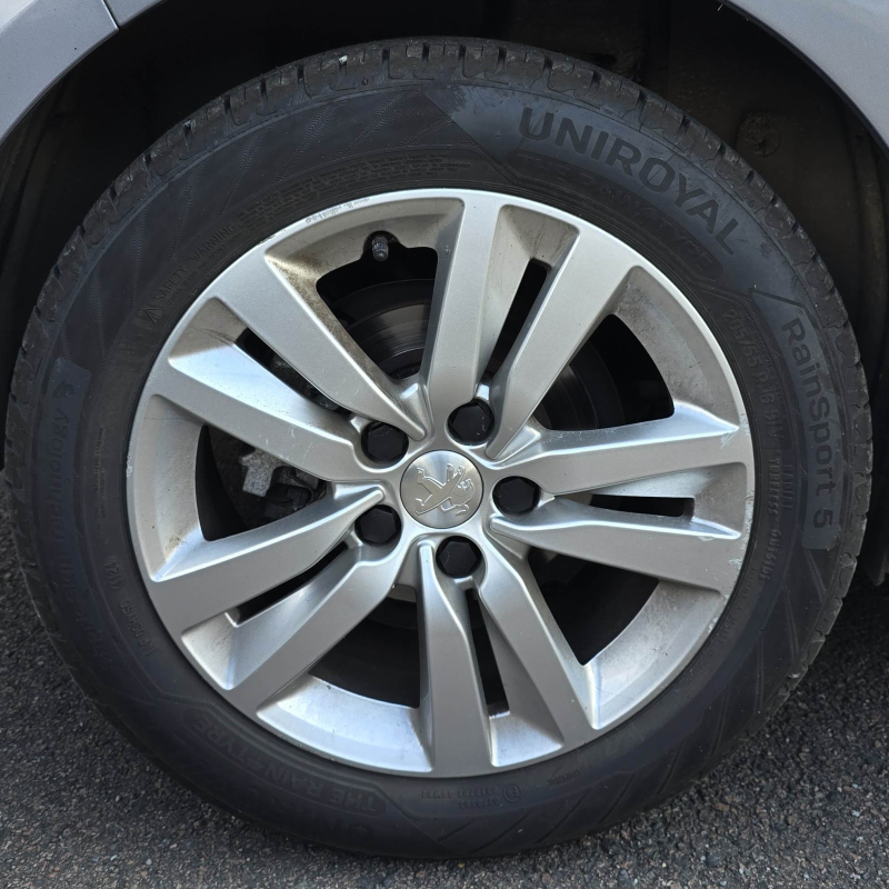 Peugeot 308 — 21