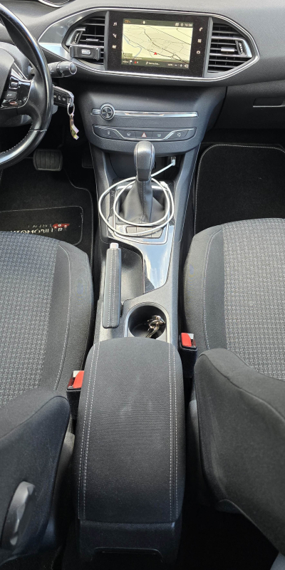 Peugeot 308 — 14