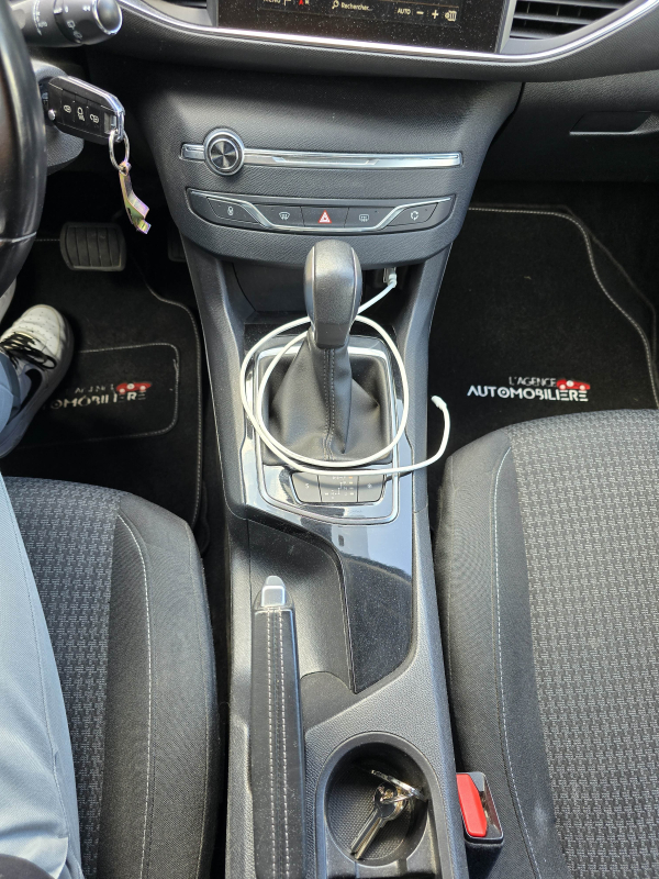 Peugeot 308 — 26