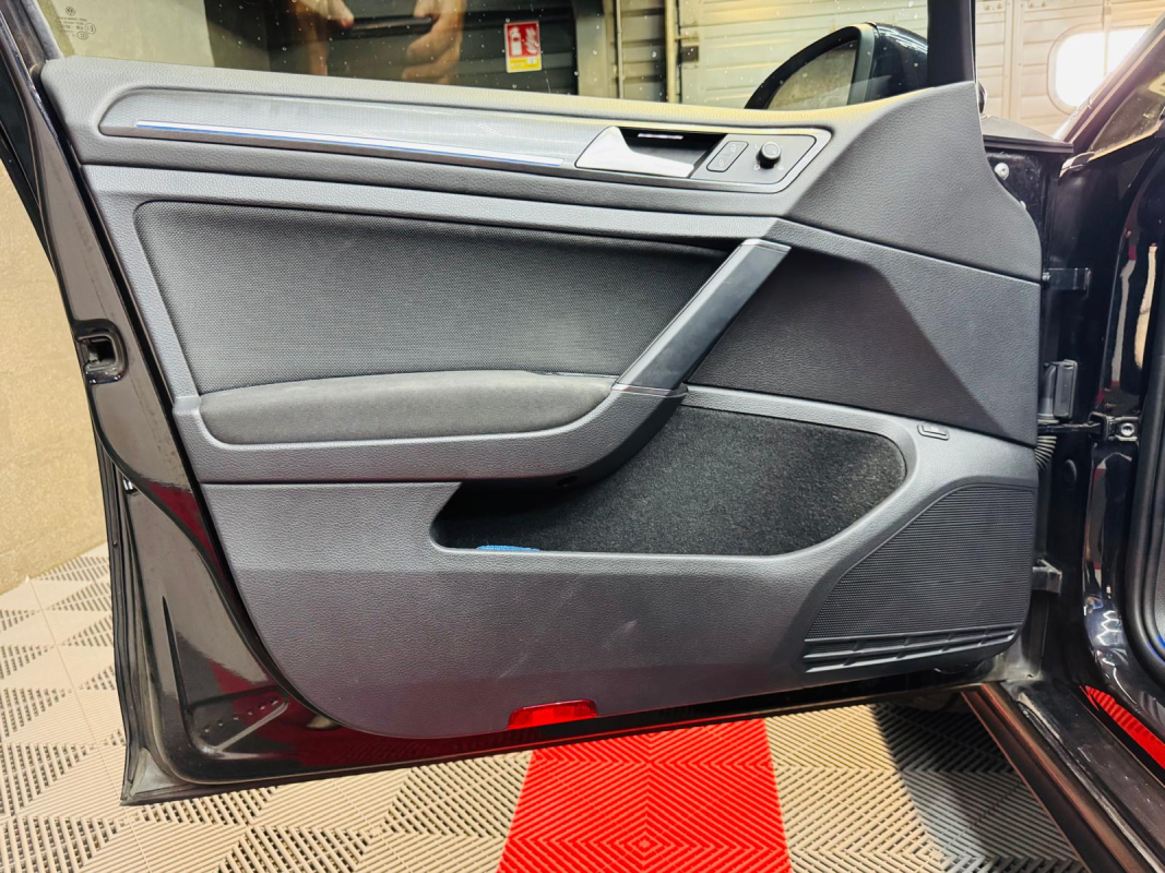 Volkswagen Golf — 19