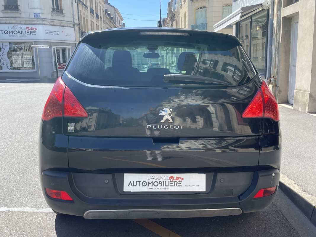 Peugeot 3008 HYbrid4 — 6