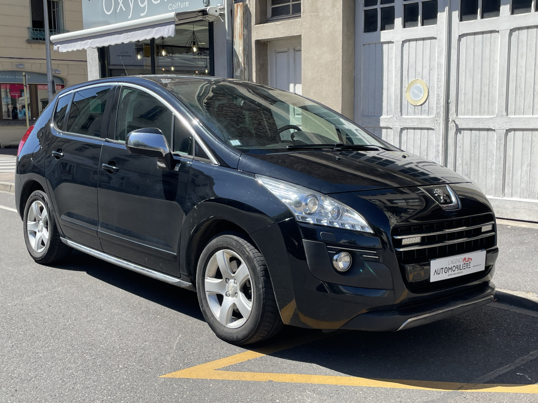 Peugeot 3008 HYbrid4 — 3