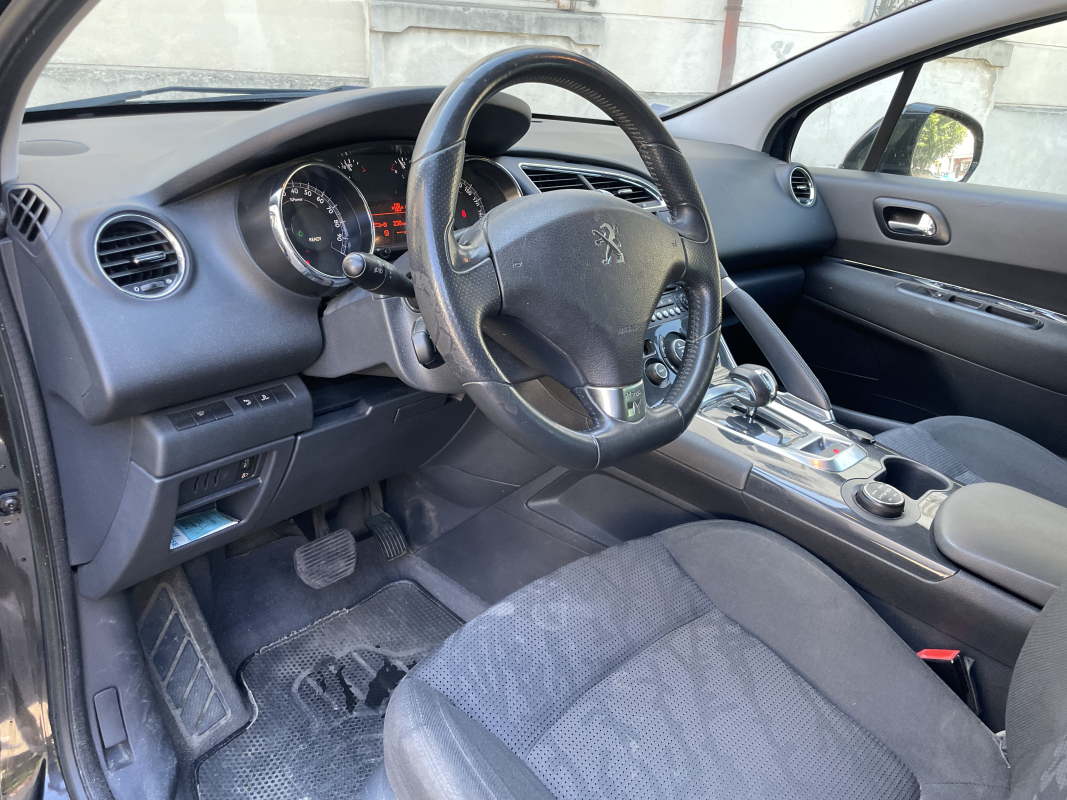 Peugeot 3008 HYbrid4 — 7