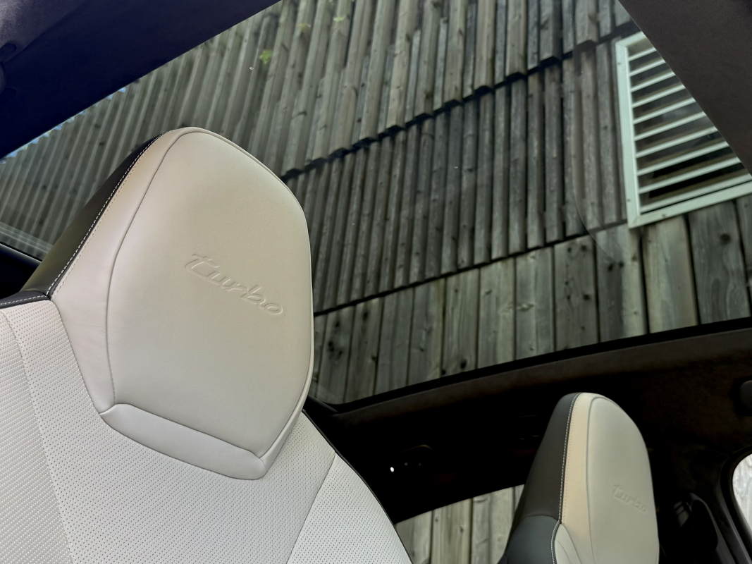 Porsche Cayenne — 11