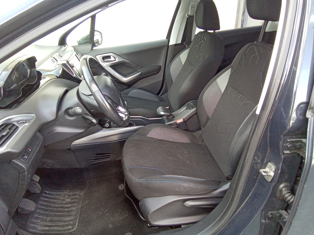 Peugeot 2008 — 13