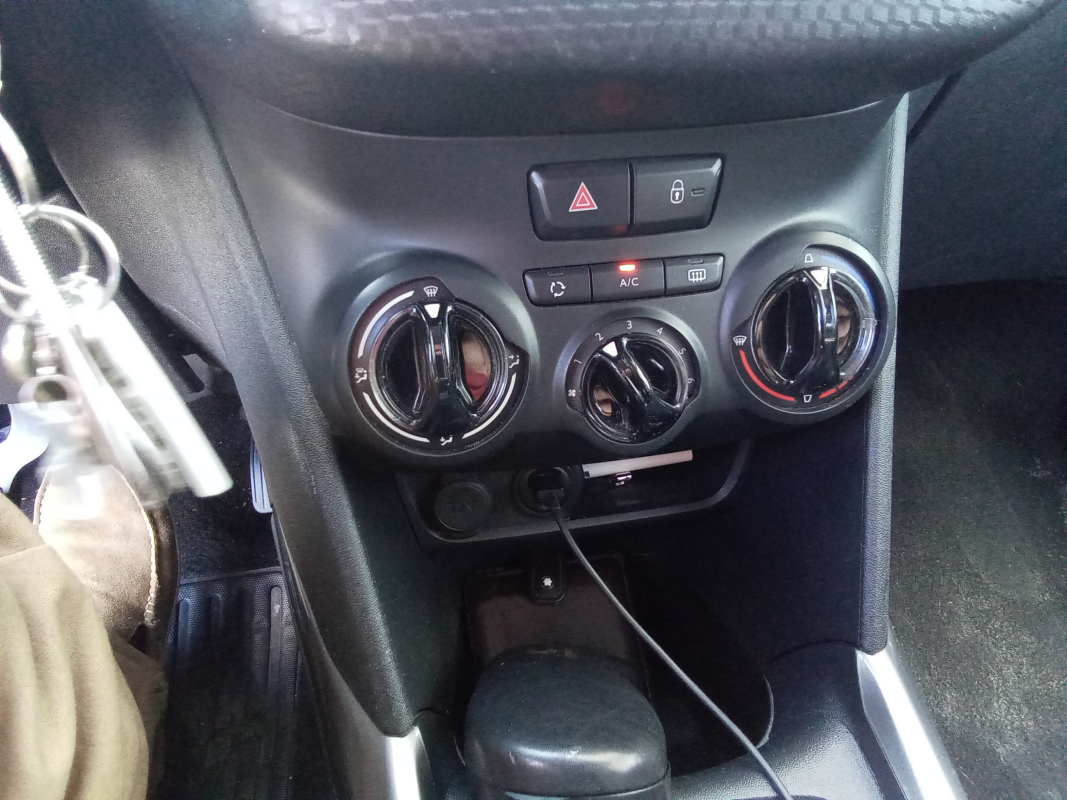 Peugeot 2008 — 10