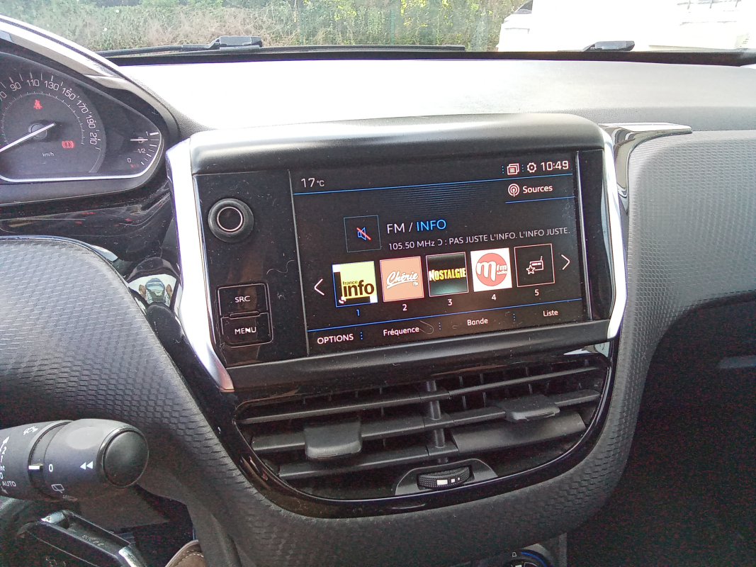 Peugeot 2008 — 24
