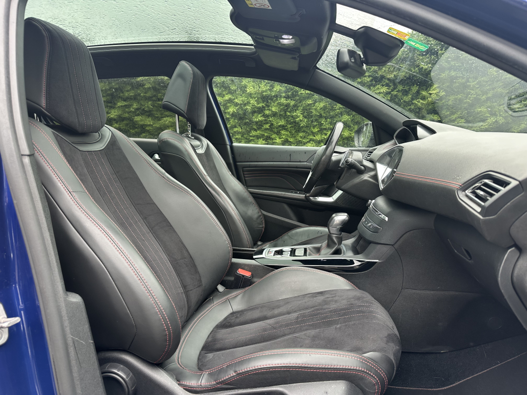 Peugeot 308 — 11
