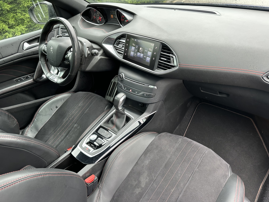 Peugeot 308 — 9