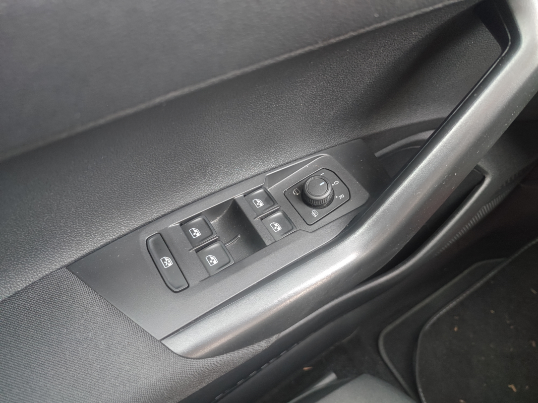 Volkswagen Polo — 23