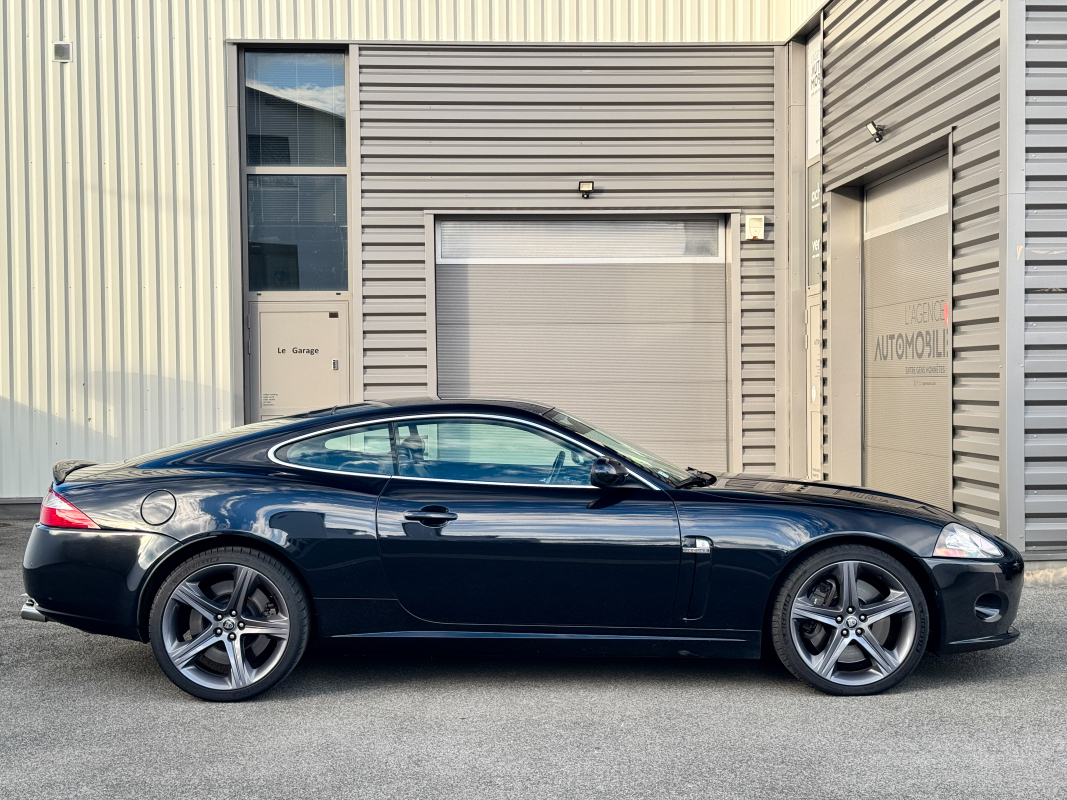 Jaguar XK — 4