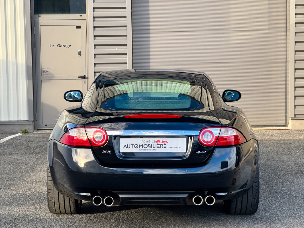 Jaguar XK — 7