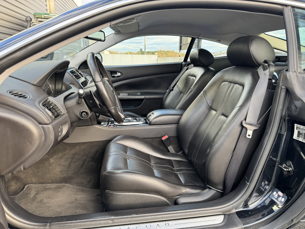 Jaguar XK — 12