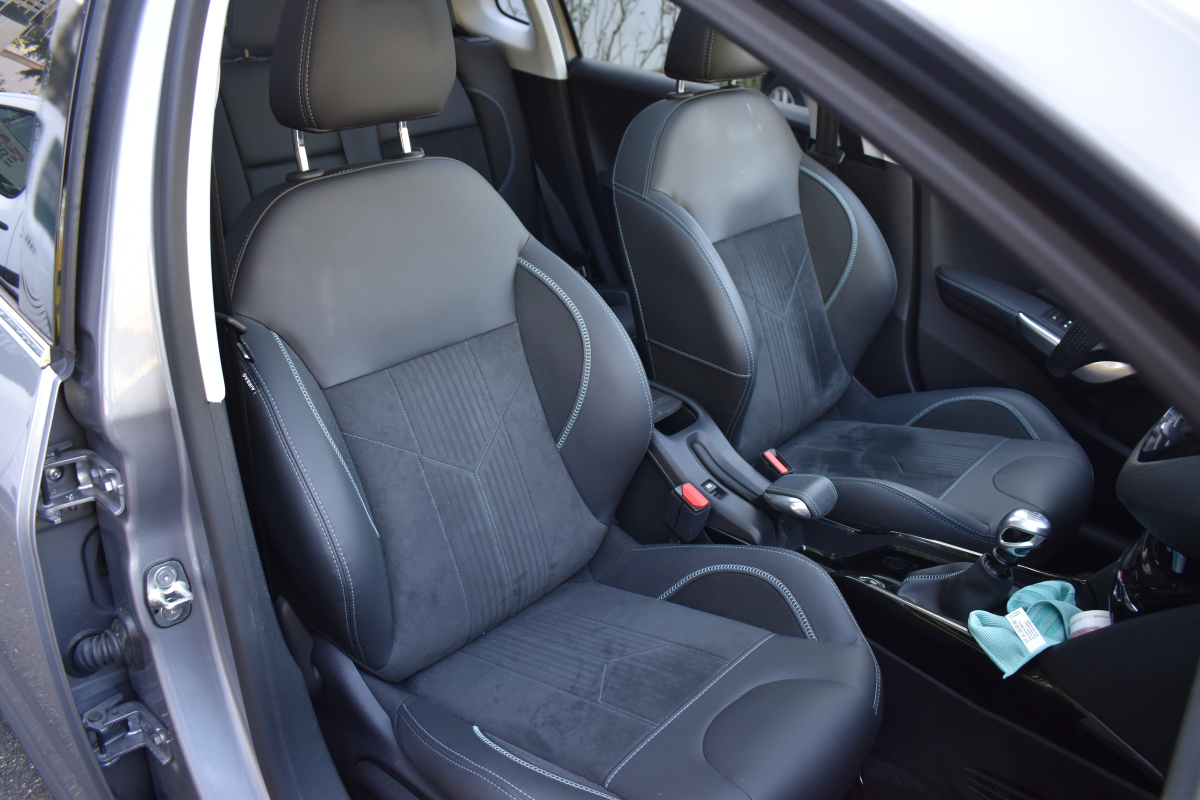 Peugeot 2008 — 18