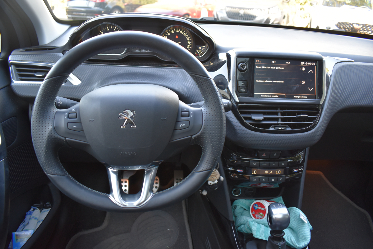 Peugeot 2008 — 11