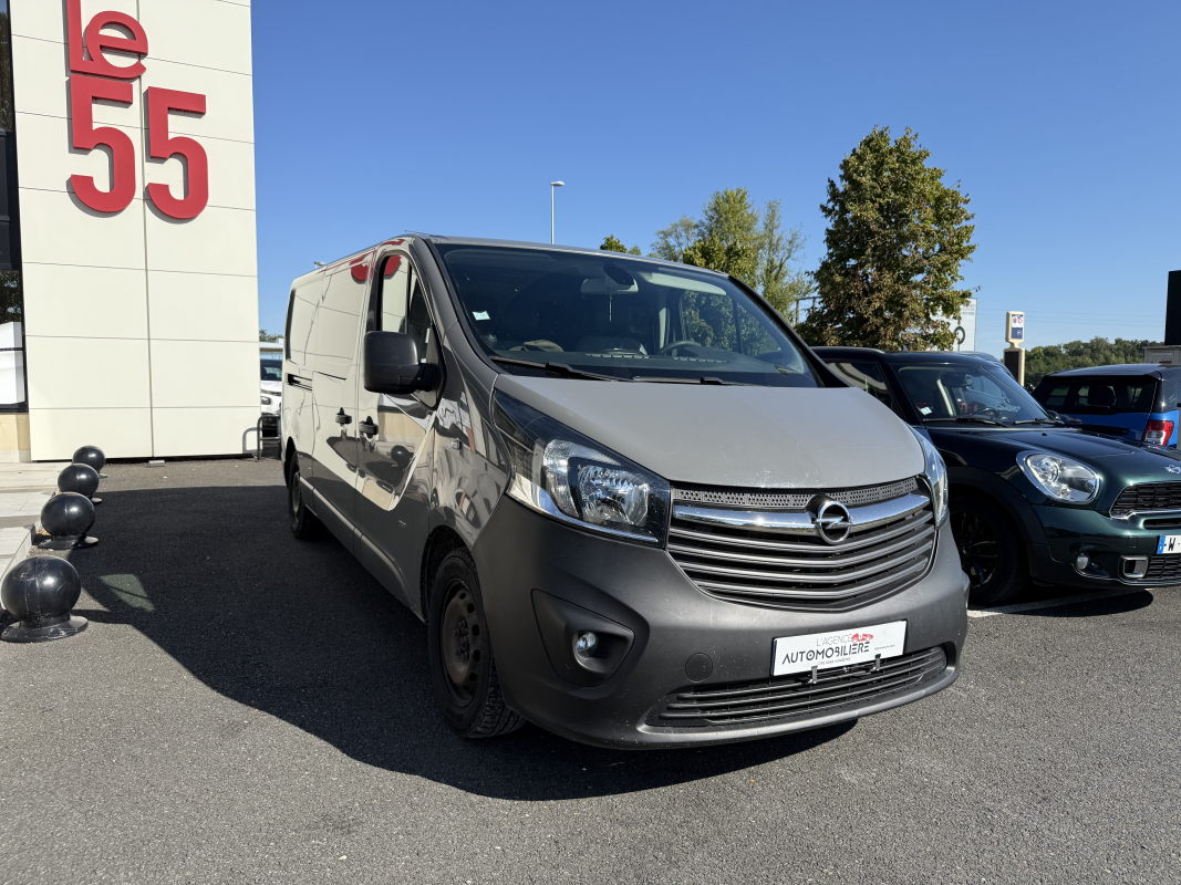 Opel Vivaro — 3