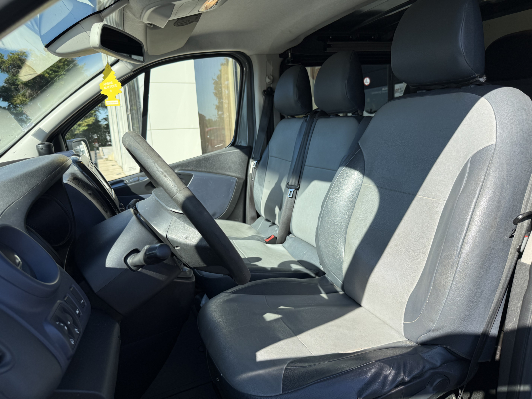 Opel Vivaro — 14