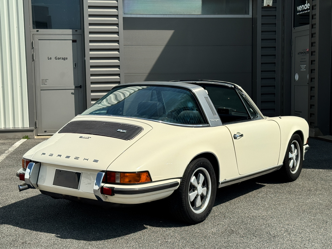 Porsche 911 — 8