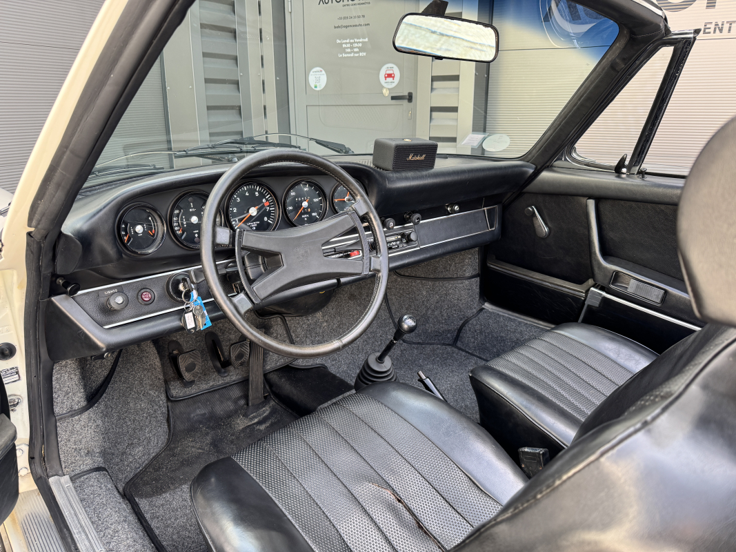 Porsche 911 — 9