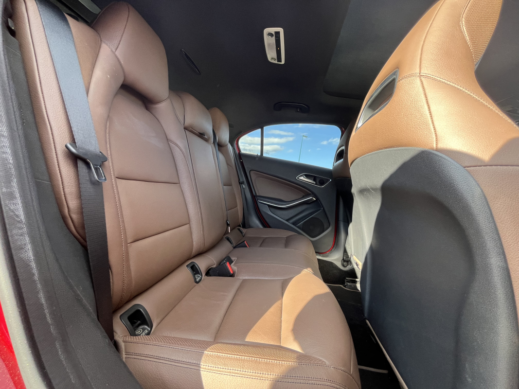 Mercedes Classe A — 18
